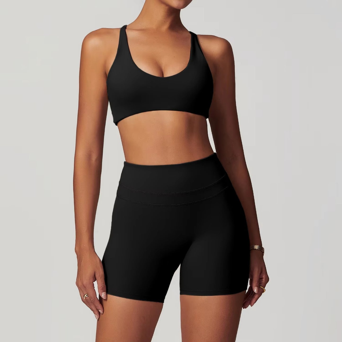 Form Invisible Scrunch Shorts 5"